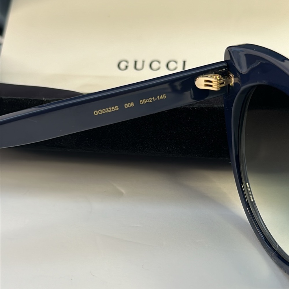 New 100% Authentic Gucci GG0325S
008 Cat eye Sunglasses - Picture 15 of 15